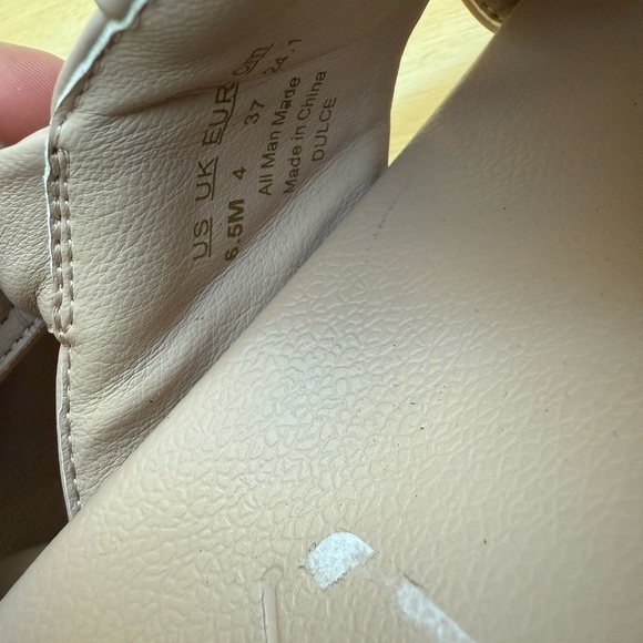 Blowfish Malibu sandals, size 6.5, cream color - Picture 6 of 10